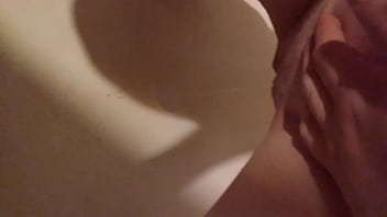 Preview 2 of Sexy Oss - Pissing in tub hot wet
