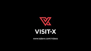 Preview 1 of Possy Blood - VISIT-X Blonde haut Tittenfick mit dicken Schwanz raus