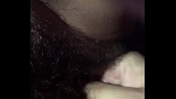 Preview 4 of Student Japan Sex In Bus - enfiando a m&atilde_o na buceta larga e fodida