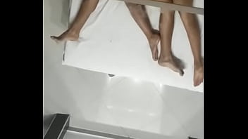 Preview 1 of Lovefeelporn - Esquentando antes de come&ccedil_ar a fuder !!!