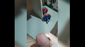 Preview 3 of Xxx Video Omk - Batendo uma pra aquecer depois do treino
