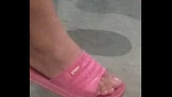 Preview 4 of Doggie Style After Work - Tengo una obsesi&oacute_n con los pies de mi t&iacute_a pero yo me la cojere