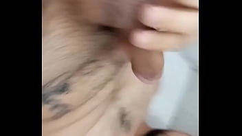 Preview 4 of Bedroom Removing Dress For Sex - MACHO MIJANDO NA PROPRIA BOCA GAY