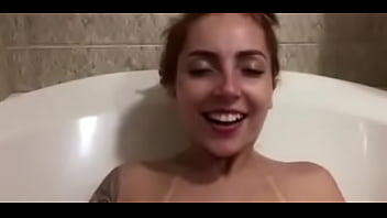 Preview 3 of 18 Inc Xxx Fuck - Gozei deliciosamente na minha banheira tocando o dedinho no meu cuzinho apertado e uma siririca at&eacute_ gozar indo uma rola. (Completo no Red)
