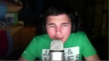 Preview 2 of Please Finger Me - Willyrex cantando paradise muy hot