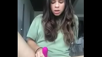 Preview 2 of Xev Ber - Linda MILF masturb&aacute_ndose