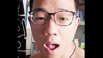 Preview 2 of Asian Teenager Socks Gangbang - 验证视频