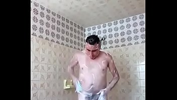 Preview 2 of Holding Hands While Fucking - Hetero en ducha