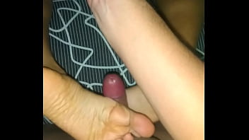 Preview 4 of Www Cxx - Footjob Calia qadehs