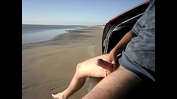 Preview 4 of Syren De Mer Machine - Punheta na praia