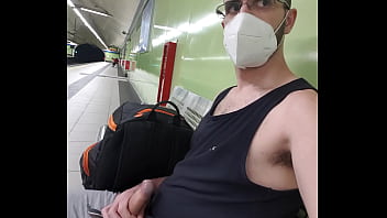 Preview 4 of Cumshot To Face Public - Se pone dura en el metro