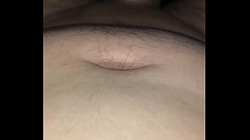 Preview 1 of Niyah Renee Fuck - Le doy unas chupadas a mi esposo y una rusa para provocarlo y recibo una buena cogida con todo y venida