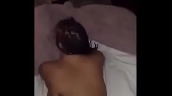 Preview 3 of Sunny Leo X X - Sortudo deu bebida e muito dinheiro para comer duas gostosas cavalas que foderam juntas em suruba e ainda levaram gozadas na cara.