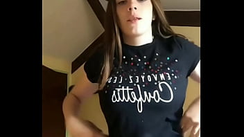 Preview 1 of Emeri Echiose - Gatinha provocando cameltoe