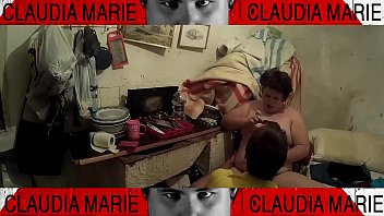 Preview 3 of Ooh Aah Porn - A la gorda le gusta que le follen el coño y el culo con un palo. Esto es sado amateur casero del bueno. Porno espa&ntilde_ol de esta curvy perfecta