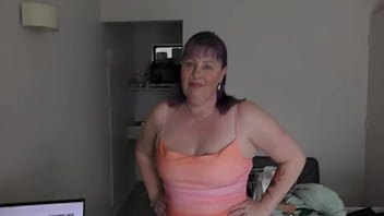 Preview 1 of Sxe Vdiors - Kiwi trashy slut impromptu creampie fuck at seedy motel