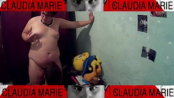 Preview 3 of True To Life Fuck - Sexo y movil una buena combinaci&oacute_n para que te coman el coño mientras te distraes jugando