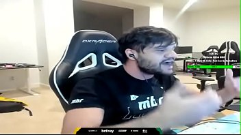 Preview 4 of Nipples Pinch Flick Suck Bite - MIBR FER FODENDO A FURIA BEM GOSTOSO