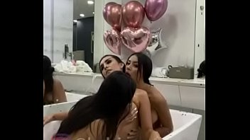 Preview 3 of Jizz Twerk - Ducha trio