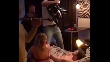 Preview 1 of Monkeyporn - putaria na quarentena