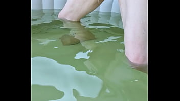 Preview 3 of Xxxx Vidto - Water masturbating