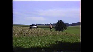 Preview 1 of Bagaxxx - BluttBoy ist nackt beim Maisfeld
