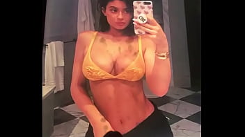 Preview 3 of Sister Barder Mom Xxx - Kylie Jenner cum tribute