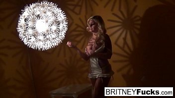 Preview 4 of Logan Best Sex - Sexy blonde in a retro tease and solo