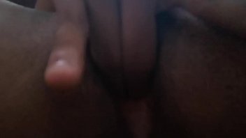 Preview 1 of Arabian Cubby - Me masturbo cuando mis padres salen de compra