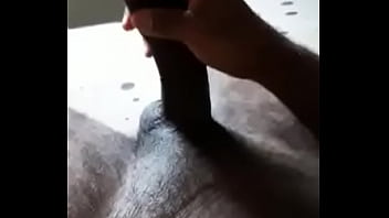 Preview 3 of Nice Chaina Sex - Negro pauzudo acariciando cacet&atilde_o pra relaxar