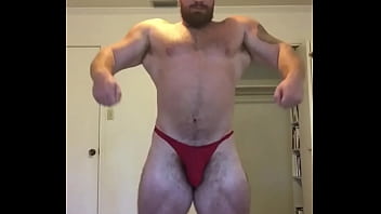 Preview 1 of Sexo Con Mi Madrastra Borracha - Beefy Bodybuilder Revealing Posing Trunks BeefBeast