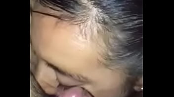 Preview 4 of Bikini Ass Free - Da una mamada de huevos con una delicadeza q me excita mucho