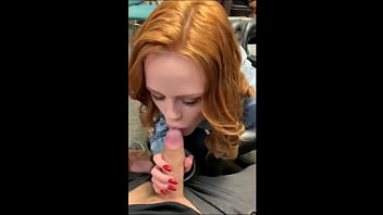 Preview 2 of Negao Com Loira - Sucking my boss dick behind other workers