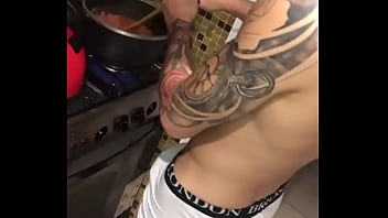 Preview 1 of Brutal Pissing Beating - te cosino?
