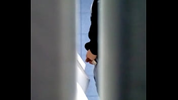 Preview 1 of Xxxx Video Blue Flim Hd 2018 - espiando en bathroon12