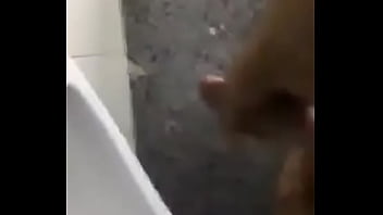 Preview 1 of Xxxxxcphone Eroticahdmovie - Pegando em um pau
