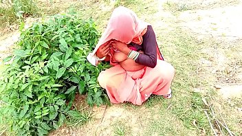 Preview 1 of Blacks Rape White Girls - धान लगने गई खेत और सासुर जी ने जबरदस्ती चोद दिया