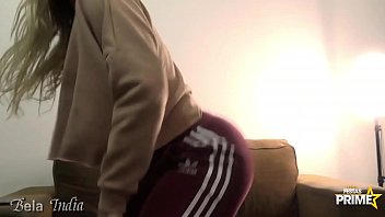 Preview 1 of Kendra Lust And Cali Carter - Morena Gostosa entra Na Pica Grande de Trans Dotada com Amigos Pirocudos do Twitter completo no Red
