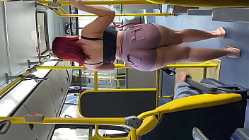 Preview 4 of Lustery Porn - Levei a minha empregada para a casa e ela fez isso no &ocirc_nibus,  fiquei louco