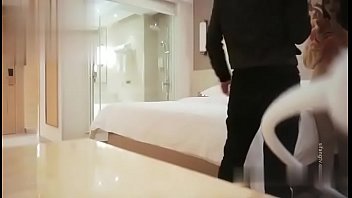 Preview 1 of Wife Busty Shared - 约炮98年兼职外围性感小姐姐
