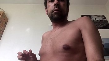 Preview 1 of Sex Photu - Un jeune acteur offre sa branlette pour ejaculer