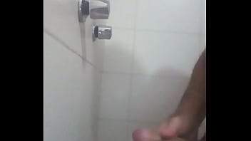Preview 2 of Puta Boca - No banho!!