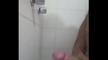 Preview 3 of Puta Boca - No banho!!