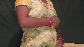Preview 1 of Teen Pussy Lisk - बहनको दुल्हन बनकर  की केले से और लंद करवाई  जोर दर chudai क्लीयर आवाज के साथ नीहुरा कर चोदा