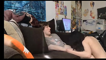 Preview 2 of Girl Suck Dog Cum - Pasando la cuarentena con mi novia en el sillon