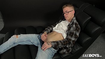 Preview 4 of Porny Wet Girl - Exclusive Casting - Brandon Hooper