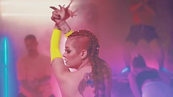 Preview 4 of Babysitter Gets Black Rod - Shevchenko e Elloco feat MC Mari - Xereca De Mel ( Clipe Oficial )