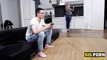 Preview 1 of Bera Jil - SIS.PORN. Geek boy seduced by blonde stepsister during gaming session