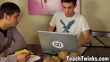 Preview 1 of Xxx Kolakowska - Muscular jock seduces twink and sucks him before banging