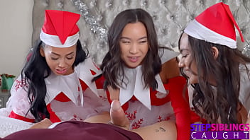 Preview 3 of Camgerman Hde - Free Use Elves Kimmy Kimm,  Bianca Bangs &amp_ Sawyer Cassidy Ride Stepbro&#039_s Tasty Candycane - S28:E2